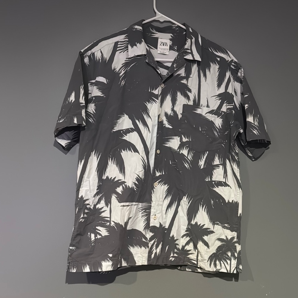 Zara Black and White Casual Button Down Shirt‎ with Tropical Flair